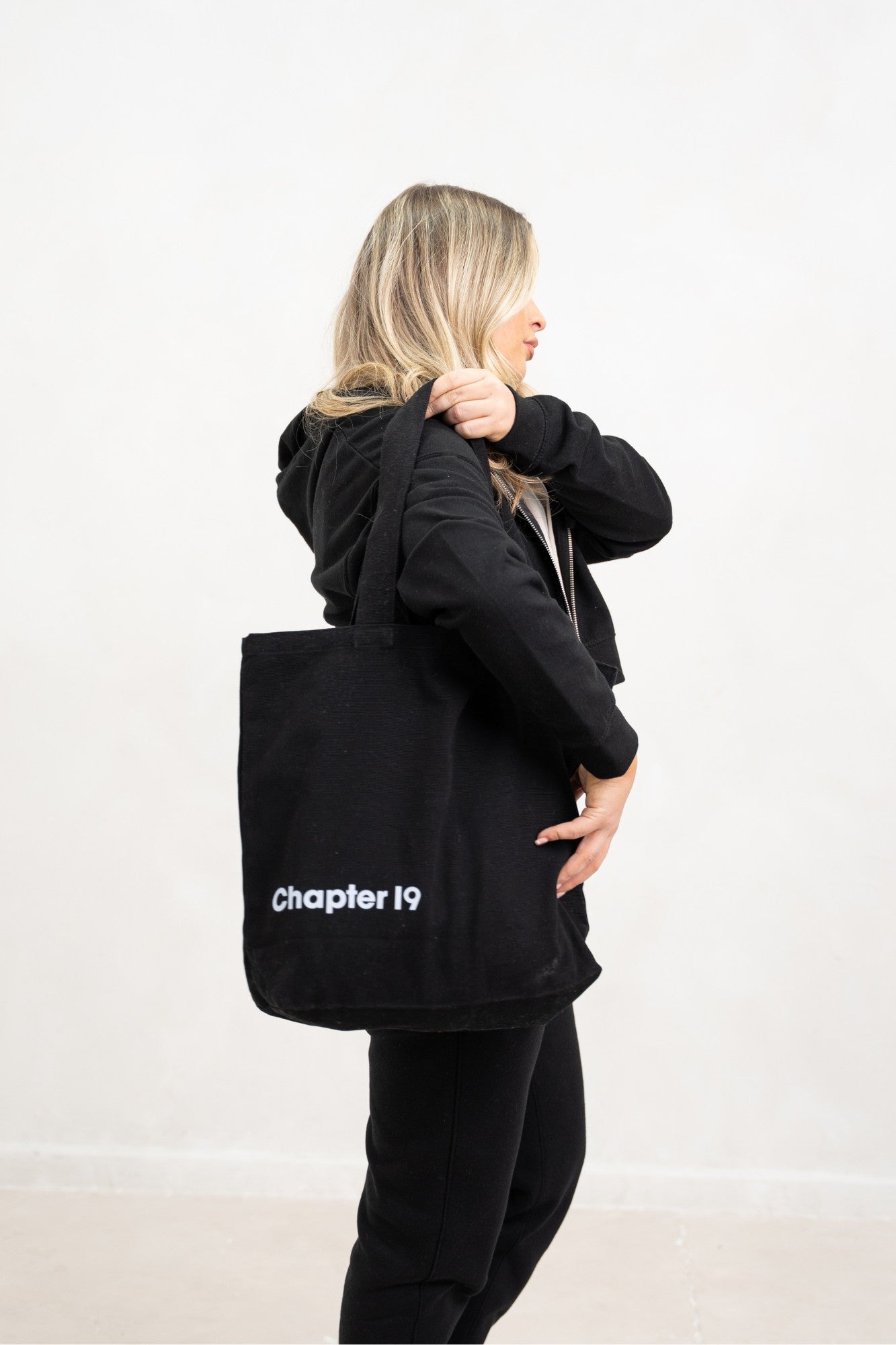 black chapter 19 dance and gym tote bag